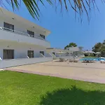 费尔吉纳太阳公寓 * 法里拉基